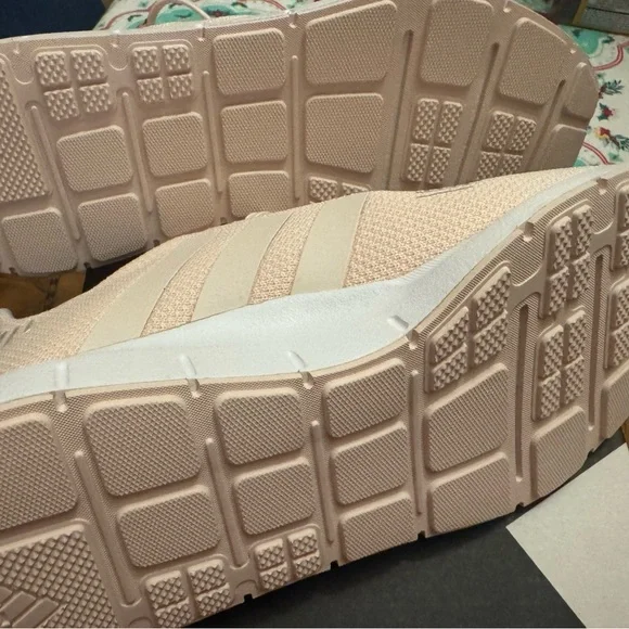 Adidas Women's Light Pink Sneakers - Picture 4 of 6